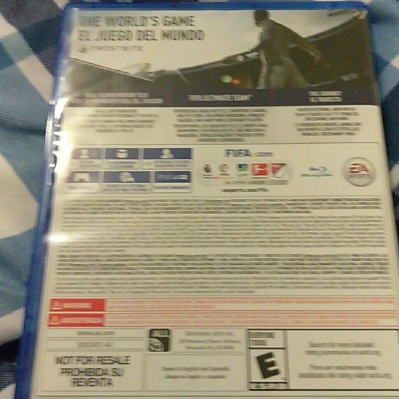 Ps4 fifa 2018 game version - Picture 2 of 4